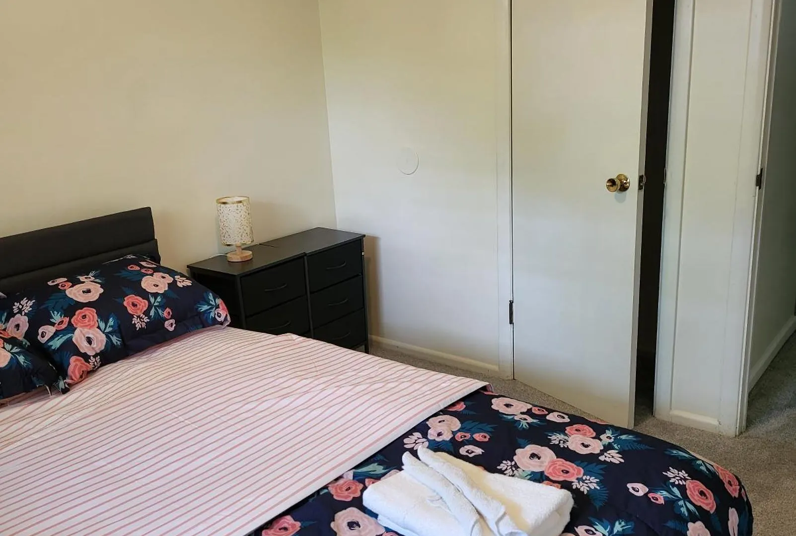 3 Bedrooms 2 Bathrooms, Free Driveway Parking, 2 Min To Ohio State Univrrsity, Ac, Free Wi-Fi, Washer And Dryer, Expocenter, Bus Stop, University Shuttle, Riverside Methodist Hospital Columbus Apartmán
