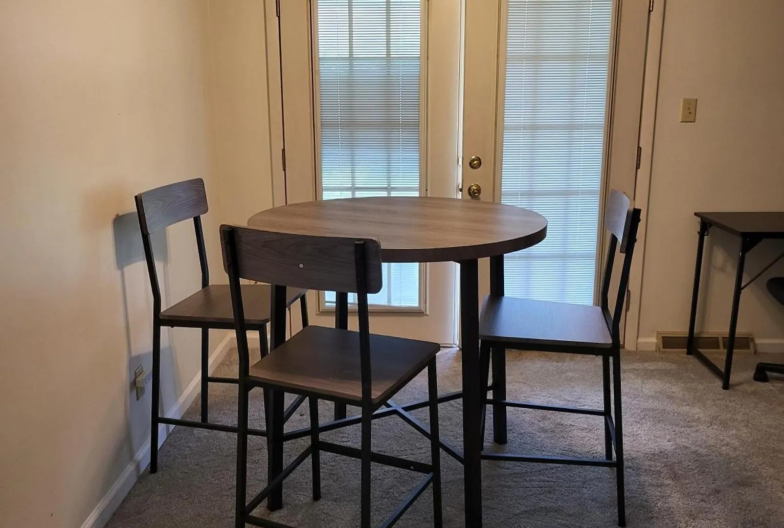 Apartmán 3 Bedrooms 2 Bathrooms, Free Driveway Parking, 2 Min To Ohio State Univrrsity, Ac, Free Wi-Fi, Washer And Dryer, Expocenter, Bus Stop, University Shuttle, Riverside Methodist Hospital Columbus