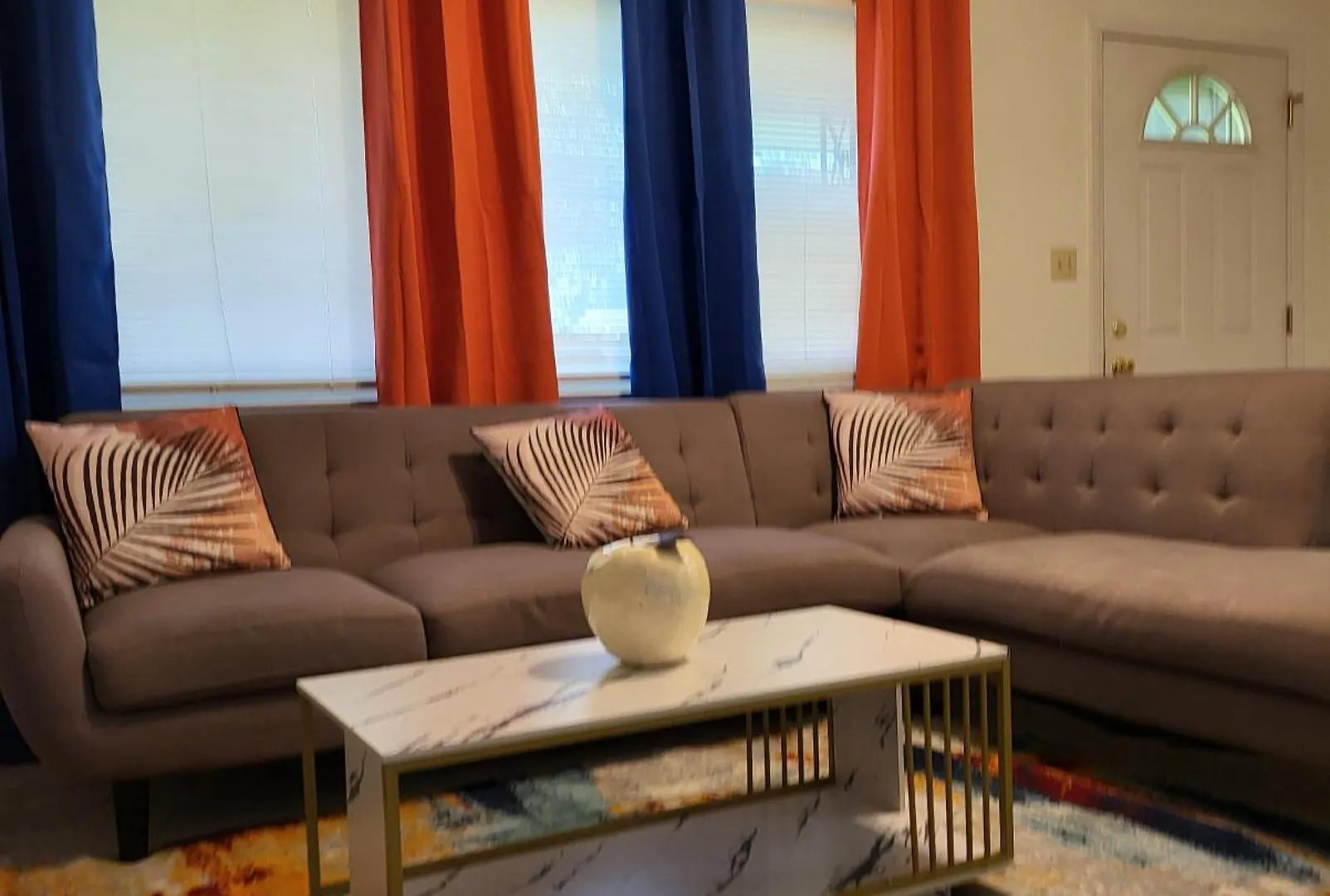 3 Bedrooms 2 Bathrooms, Free Driveway Parking, 2 Min To Ohio State Univrrsity, Ac, Free Wi-Fi, Washer And Dryer, Expocenter, Bus Stop, University Shuttle, Riverside Methodist Hospital Columbus 0*,