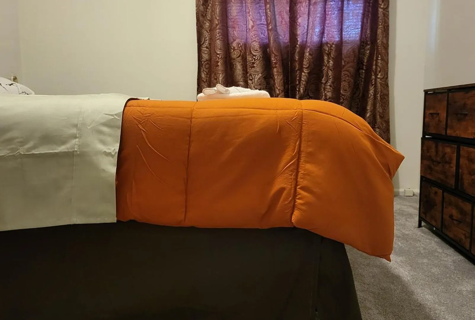 3 Bedrooms 2 Bathrooms, Free Driveway Parking, 2 Min To Ohio State Univrrsity, Ac, Free Wi-Fi, Washer And Dryer, Expocenter, Bus Stop, University Shuttle, Riverside Methodist Hospital Columbus 0*,
