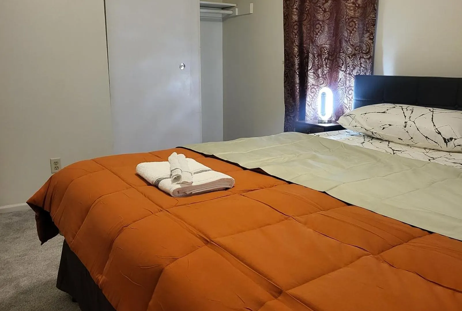 3 Bedrooms 2 Bathrooms, Free Driveway Parking, 2 Min To Ohio State Univrrsity, Ac, Free Wi-Fi, Washer And Dryer, Expocenter, Bus Stop, University Shuttle, Riverside Methodist Hospital Columbus United States